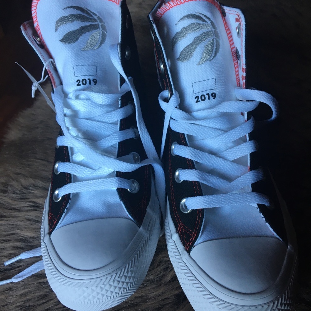 NBA Toronto Raptors Chuck Taylor All Star Converse